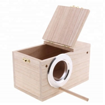 Wooden wild bird nesting box wood feeder